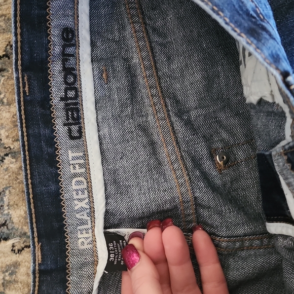 Men's Relaxed Fit Claiborne Jeans - Picture 3 of 4